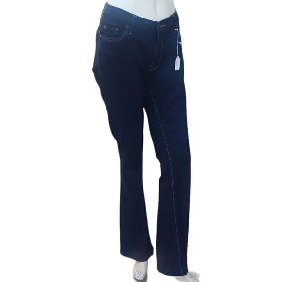 668534....Kenneth Cole Bootcut Jeans Size 27, W28"  32"Inseam  7"Rise - Picture 3 of 6